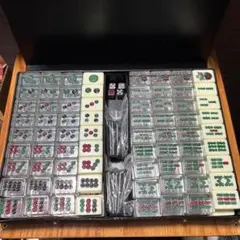 【未使用】クリア麻雀牌セット ケース付きのサムネイル