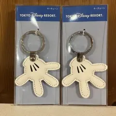 東京ディズニーリゾート　ミッキー　グローブ　レザーキーホルダー　キーチェーン