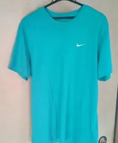 Nike ワンポイントロゴ Tシャツ グリーン