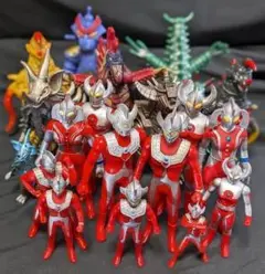 ウルトラマンタロウ＆登場怪獣・宇宙人（バンダイ）ソフビフィギュア14体セット＋５