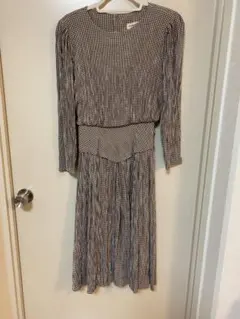 古着屋で購入　昭和レトロな長袖ワンピース