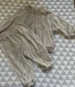 ベージュ フリース ジャケットとパンツセット