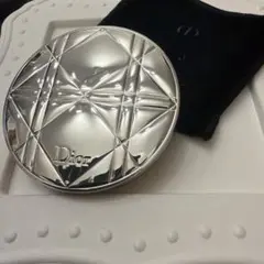 Dior ミネラルヌードルミナイザーパウダー