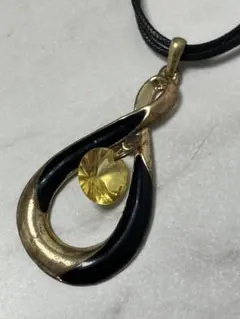 コスチュームジュエリー★黒紐ペンダントネックレス