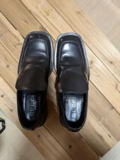 GUCCI ブラックレザー ローファー 40E