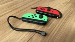 Nintendo Switch Joy-Con コントローラー 緑と赤