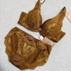 新品アモスタイルbyトリンプ ブラジャー＆ショーツ上下セットレース C70.M