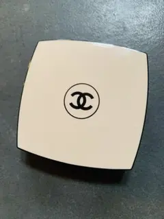 CHANEL LES BEIGES アイシャドウパレット ゴールデン