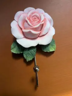 陶器製 薔薇の壁掛けフック　インテリア小物