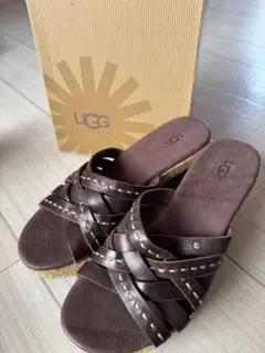 UGG サンダル 紅棕色