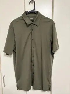 ユニクロ オリーブ色 半袖ポロシャツ