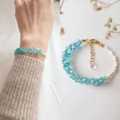 ハンドメイド ビーズブレスレット アクアブルー×ホワイト 透明感 ゴールド