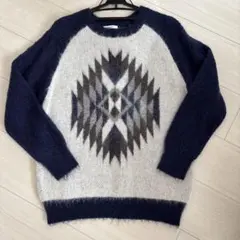 ベイフロー 幾何学模様のニットセーター