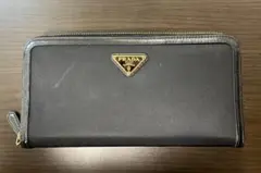 PRADA三角 トライアングルロゴ ナイロン ラウンドファスナー 長財布