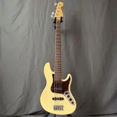 みちた様 Fender American Deluxe Jazz Bass Vのサムネイル