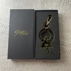 スキズ　unlock FCくじ　ツアーロゴチャーム Stray Kids 箱付き