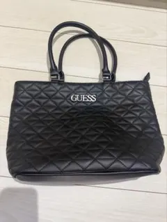 【値下げ❌】GUESS トートバッグ ブラック キルティングのサムネイル