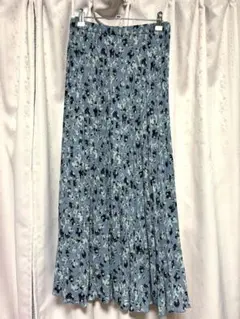 LOWRYS FARM 花柄プリーツスカート ブルー
