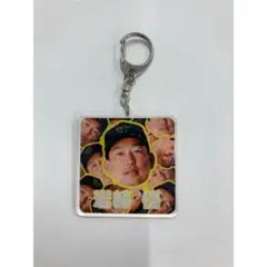 阪神タイガース☆岩崎優☆優勝記念☆顔柄アクリルキーホルダー☆アクキー☆新品