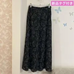 8【F】新品　ローリーズファーム　花柄　ロングスカート