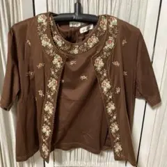 刺繍入りブラウン半袖トップス　アンサンブル