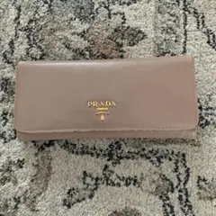 値下げしました　PRADA プラダ 長財布