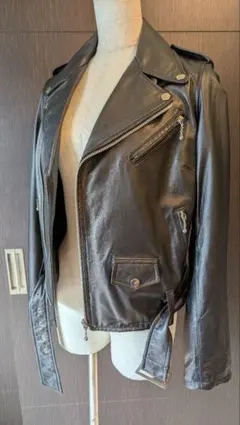 ブラックレザー　羊革　ライダースジャケット　Peach John