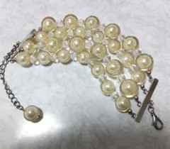 クリーム色パールとクリスタルのブレスレット　結婚式　パーティー