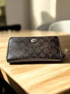 コーチ　coach 長財布