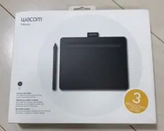 Wacom Intuosの黒いペンタブレット、ペン付き、モデル3