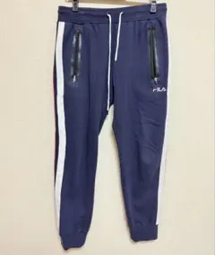 FILA ジッパーポケット付きスウェットパンツ ネイビー