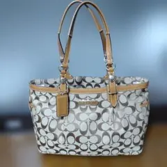 COACH バッグ ベージュ