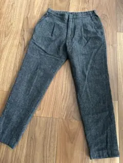 UNIQLO グレー カジュアルパンツ　温かい素材