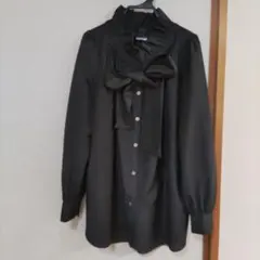 TO BE CHIC フリルネック リボンブラウス ブラック 長袖のサムネイル
