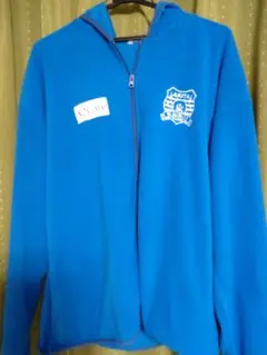 ブラウブリッツ秋田　フリース　青色 フルジップパーカー A2Care