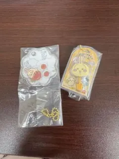 ちいかわ　ロリポップチョコチャーム シャカシャカチャーム　セット　うさぎ
