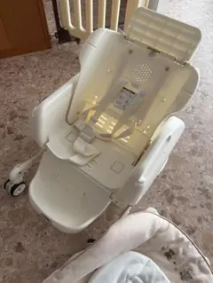 ココチーノ オート (ハイローチェア) アップリカ 電動バウンサー