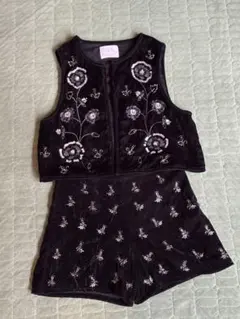 ベルベット星柄ショートパンツと花柄刺繍ベストのサムネイル