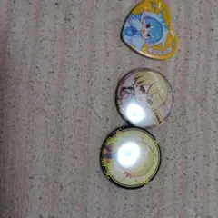 歌い手の缶バッジです