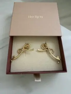 Her lip to リボン イヤリング