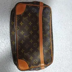 Louis Vuitton モノグラム クラッチバッグ