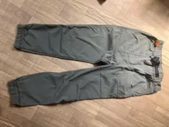 カーキ色 長ズボン 140サイズ