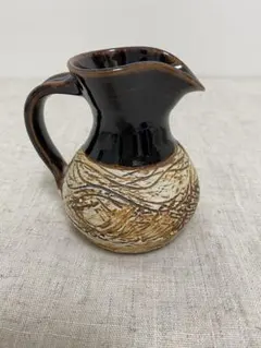 壺屋焼 福田健治 飴釉蝋抜き赤絵ミルクピッチヤー 1 - メルカリ