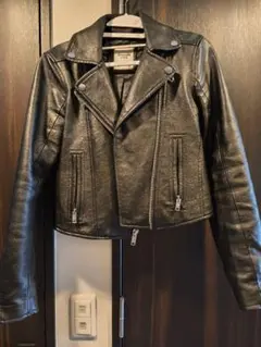 春にぴったり!!アバクロ☆ライダースジャケット ショート丈のサムネイル
