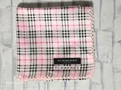 バーバリー　チェックハンカチ　ピンク