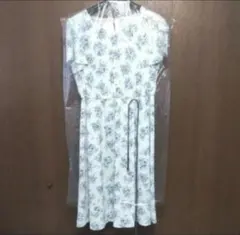 Anysis ひざ丈ワンピース 花柄 ホワイト 白