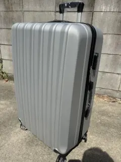 Мサイズ60L☆新品未使用スーツケース キャリーケース シルバー 軽量3−5泊のサムネイル