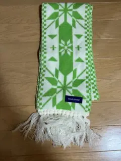 緑と白の雪の結晶マフラー　beach sound マフラー