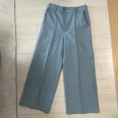 GU落ち着いた水色センタープレスワイドパンツXL