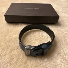 Bottega Veneta イントレチャート　レザーブレスレットのサムネイル